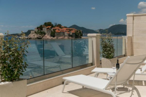 Petra's Beachfront Penthouse